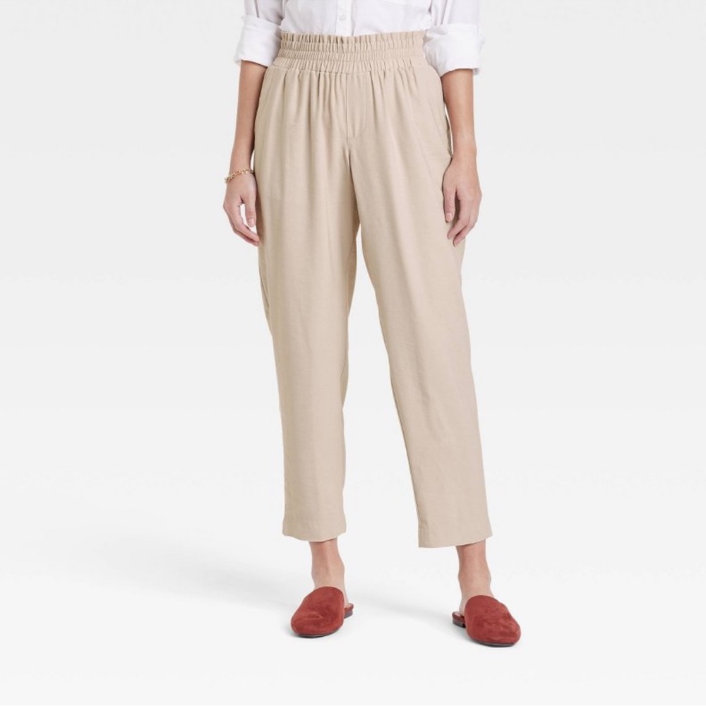 BNWT a new day pull on crop pant